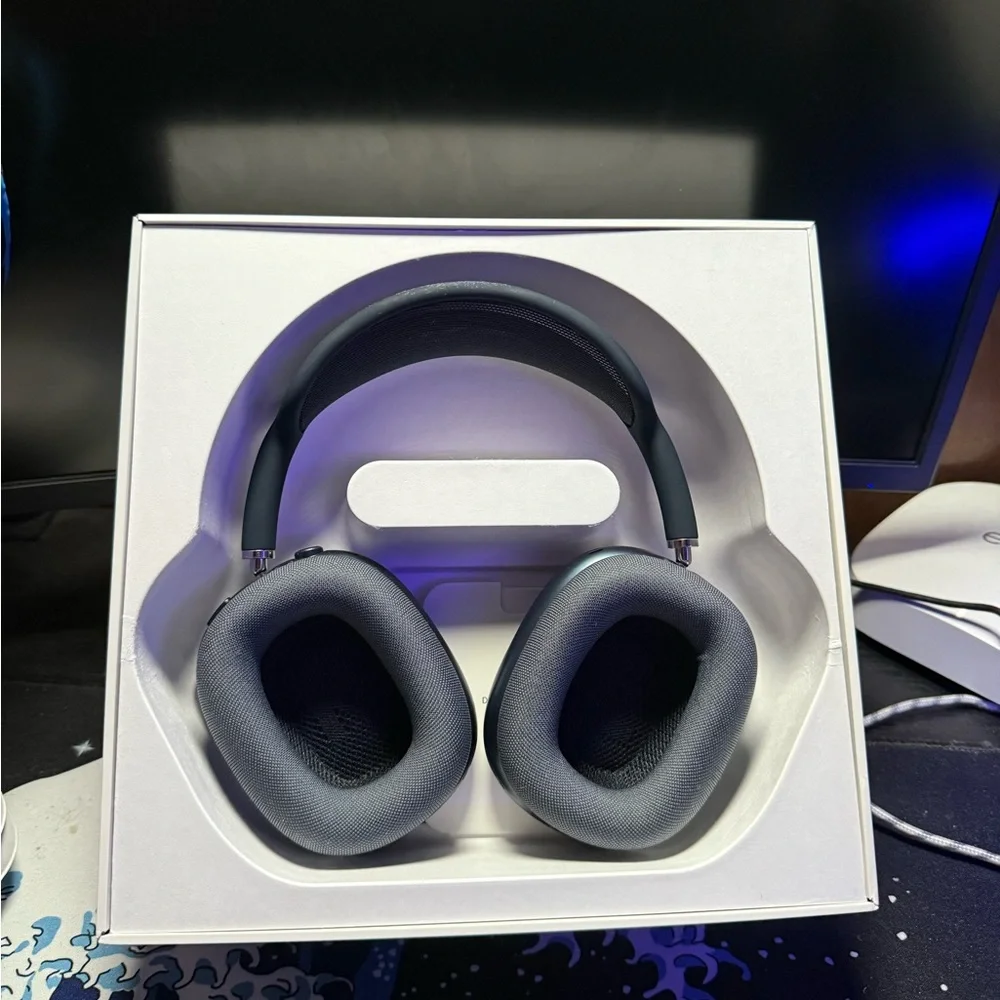 AirPod Pro Max